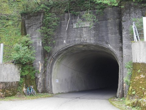 県道40号線トンネル