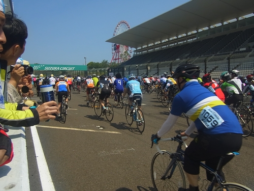 鈴鹿エンデューロ スタート