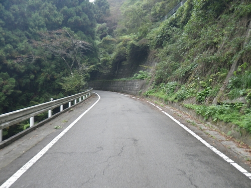 和田峠への上り