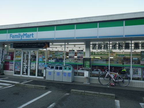 PC-3　ファミリーマート　山下江迎店　