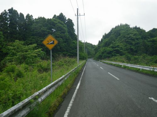 山へ 9％の登り