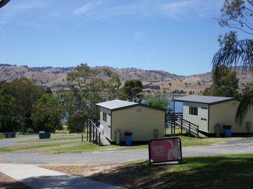 LAKE HUME